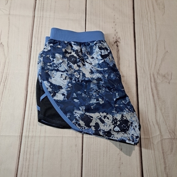 3 FOR 12 SALE NWT Under Armour Loose Fit Shorts Size Small - Picture 5 of 8